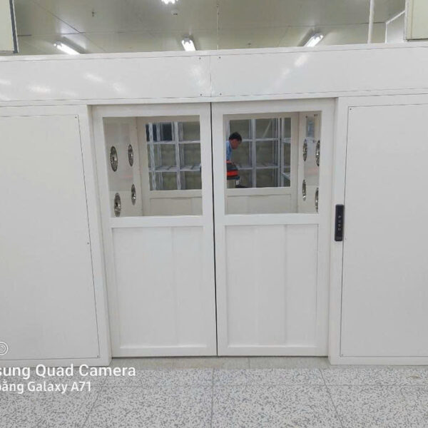 Buồng thổi bụi Airshower cửa trượt tự động mở 2 cánh